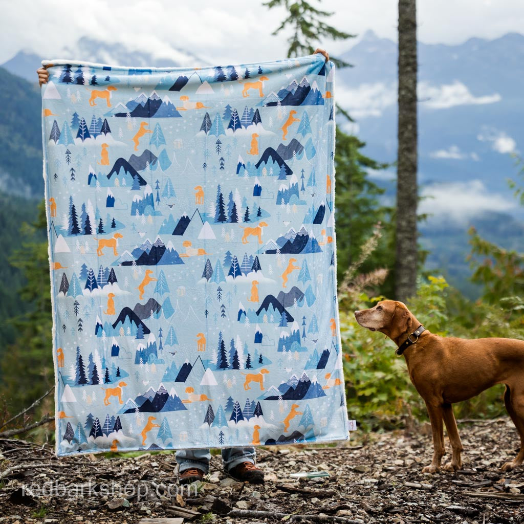 Rocky Mountain Vizsla Luxury Throw
