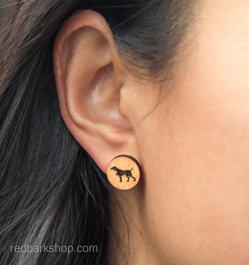 pointing bird wooden stud earrings