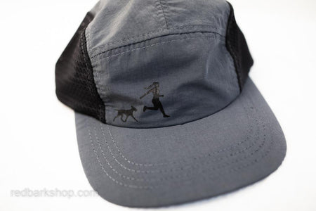 Running dog hat with dog chasing girl in grey with black mesh