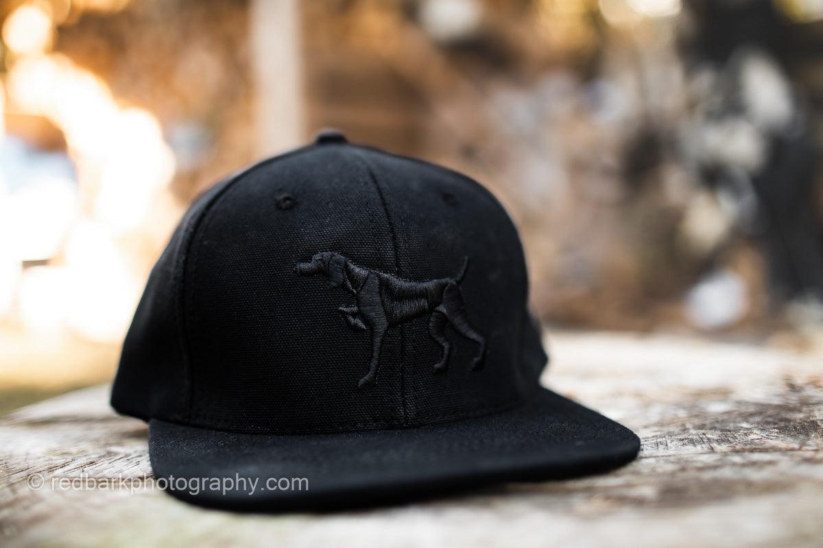 detailing of Iconic Puff embroidery Pointer dog Hat in Black